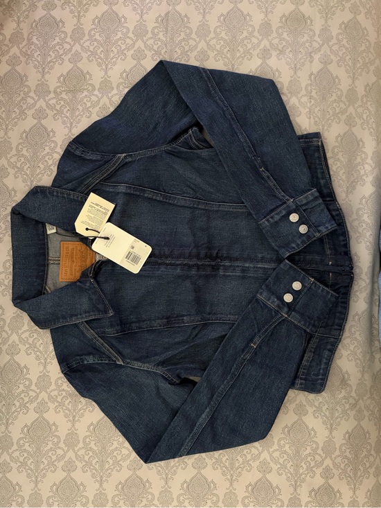 Levi's Jackets & Blazers - Levi’s Dark Blue Denim Trucker Jacket